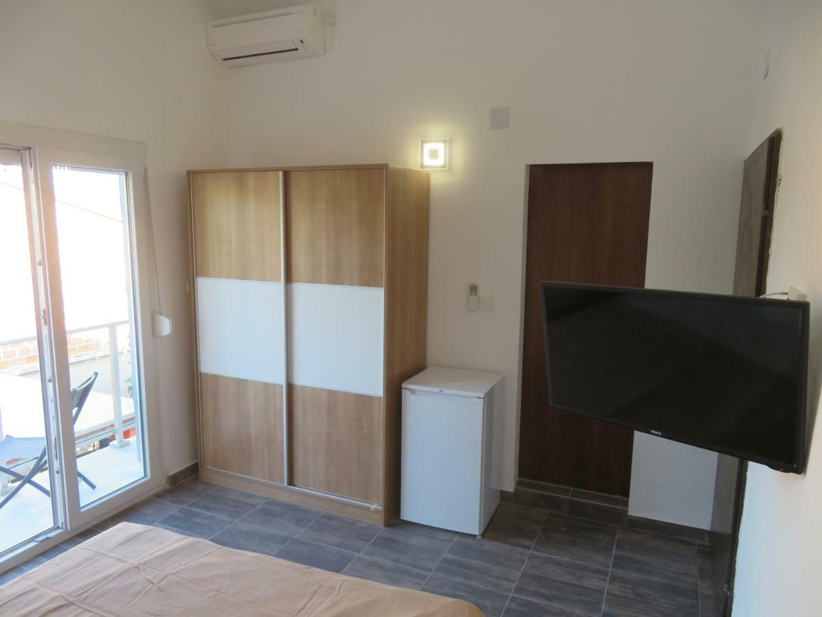 فندق Vila Velvet ستاريغغاد باكلينتسا المظهر الخارجي الصورة