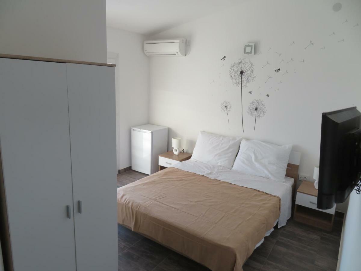 فندق Vila Velvet ستاريغغاد باكلينتسا المظهر الخارجي الصورة