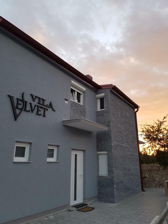 فندق Vila Velvet ستاريغغاد باكلينتسا المظهر الخارجي الصورة